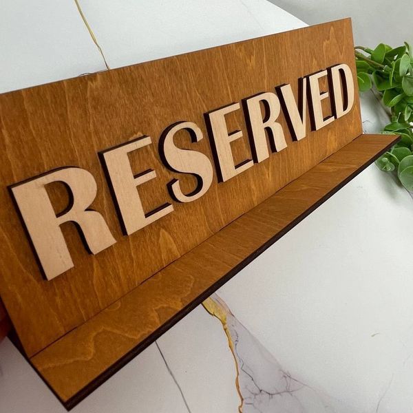 Настільна табличка RESERVED. Індивідуальні таблички "Зарезервовано". Таблички резерв з логотипом T9 фото