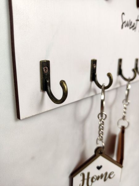 Оригинальная именная ключница с индивидуальным текстом и дизайном и именными брелоками в комплекте. K1 фото